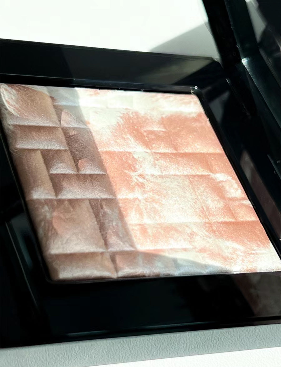Bobbi Brown | 五花肉高光粉pink glow