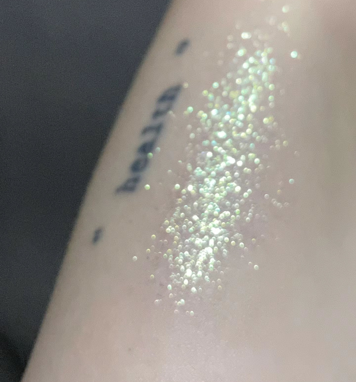 Jeffree Star | Extreme Frost 高光
Sour ice