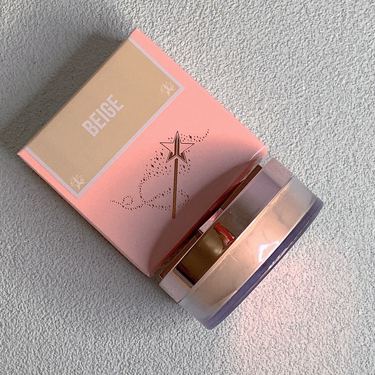 Jeffree Star | 光澤版定妝散粉Beige