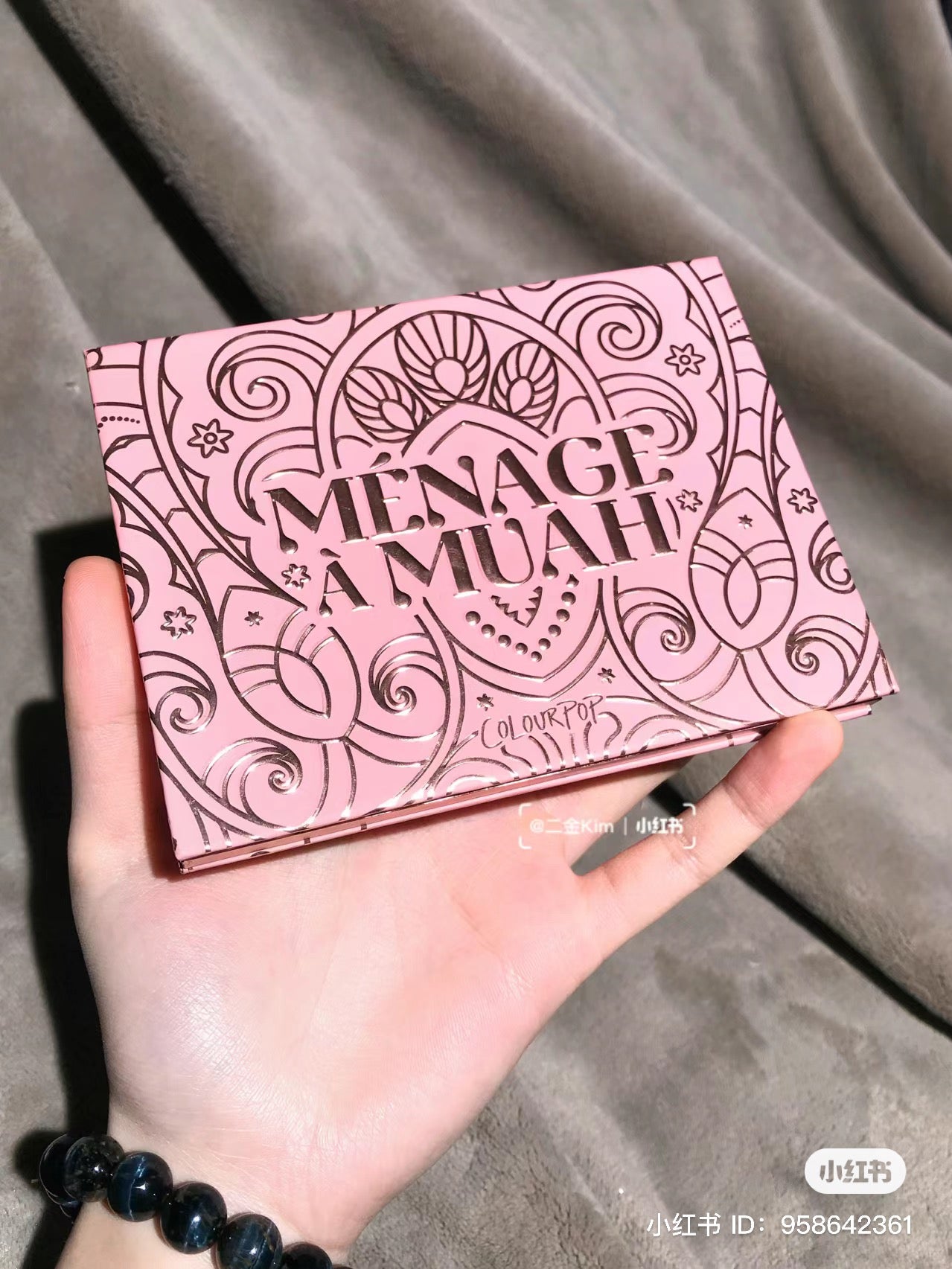 Colourpop | Menage a muah 12色眼影盤