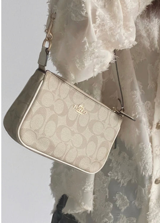 Coach |Nolita 19 |腋下麻雀袋
