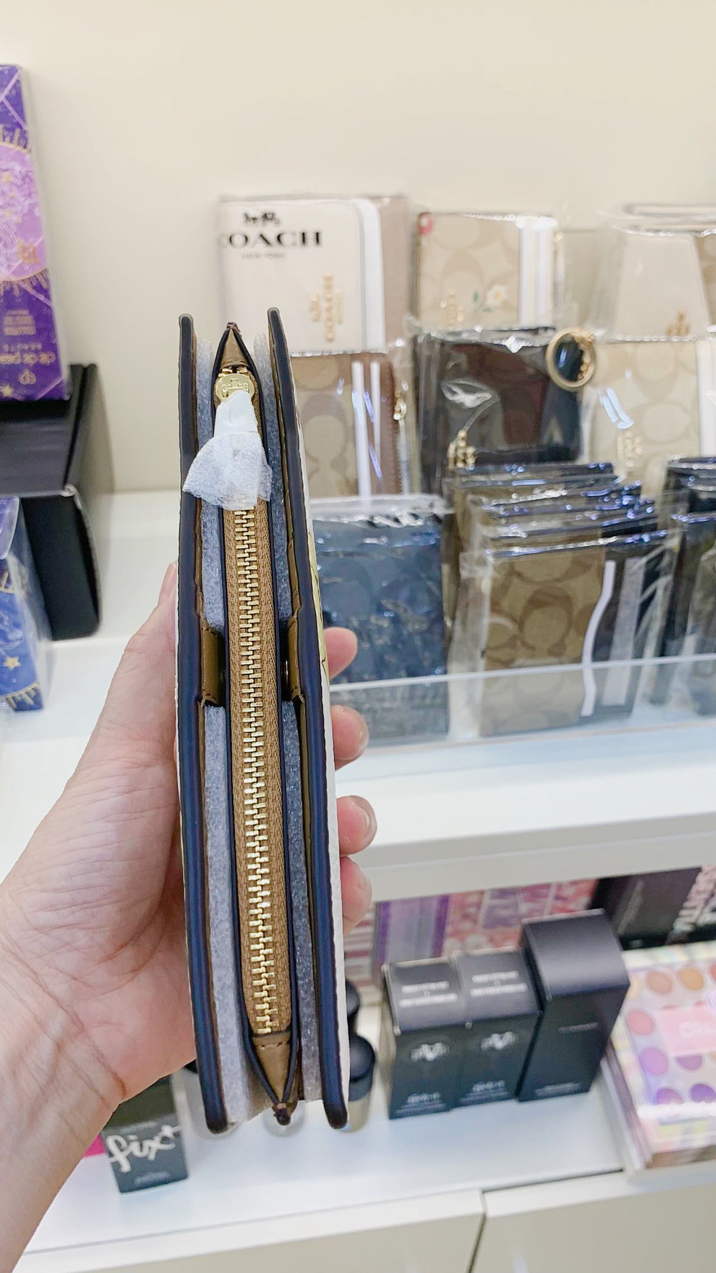 Coach|Slim Zip Wallet|花花拉鏈長款銀包