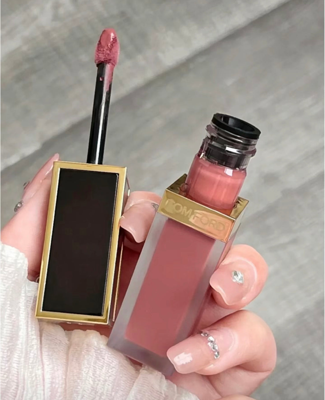 TomFord|黑金唇釉啞光 |#121 Lark