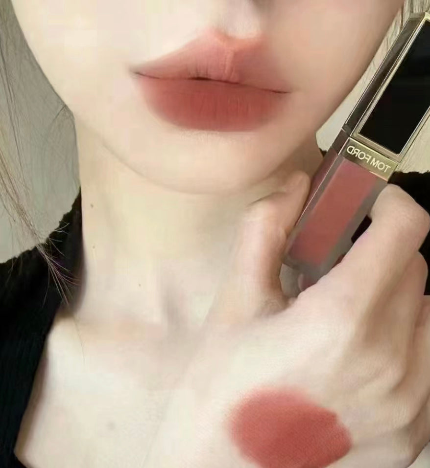 TomFord|黑金唇釉啞光|#131 Burnt Peach