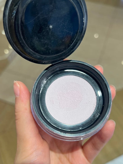 NARS 輕透光采定妝蜜粉 #Milky Way 星河紫