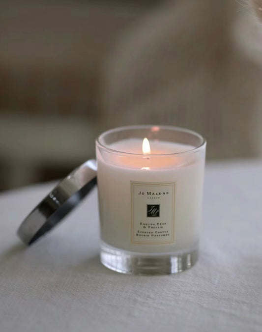 JoMalone｜English Pear Candle｜英國梨與小蒼蘭香氛蠟燭 ｜ 200G